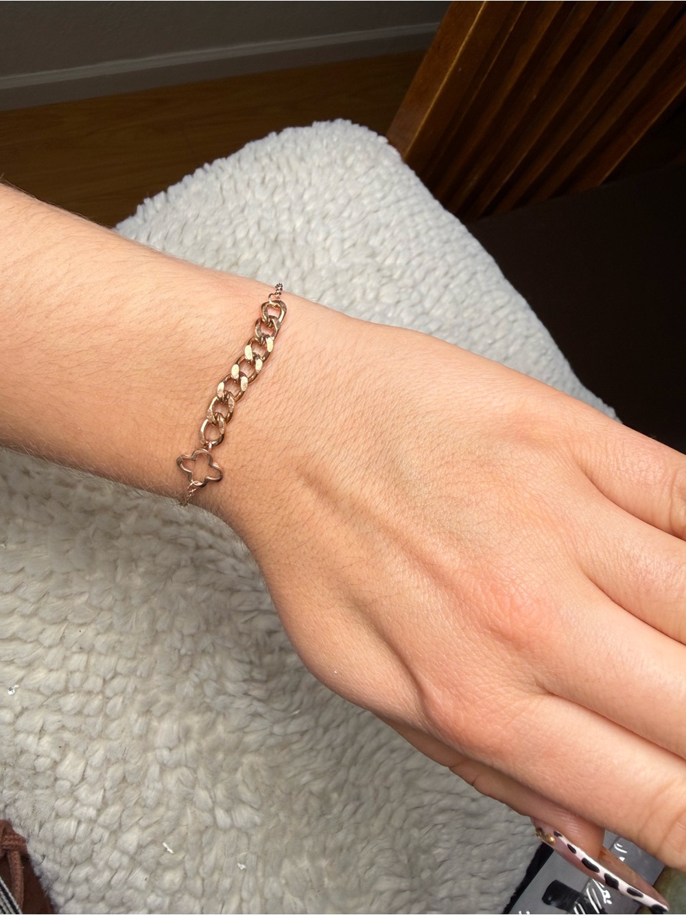 Elegant Rose Gold Chain Bracelet with Clover Charm